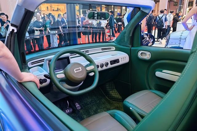 朱亚文抢眼？奔腾小马、M9、T90三款新车满足不同需求更值得驻足