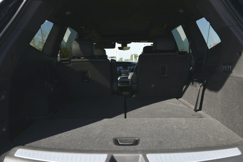 新四有青年试驾体验美式豪华SUV-XT6