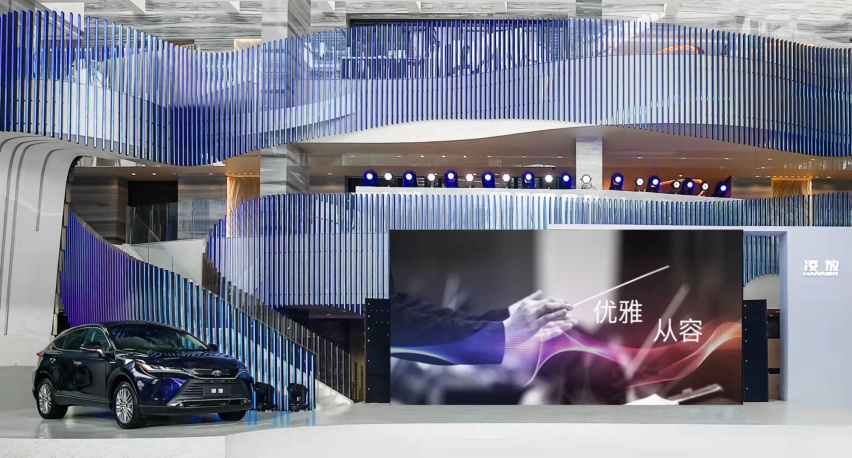 “穿西装的狮子”：优雅又从容的最美丰田SUV