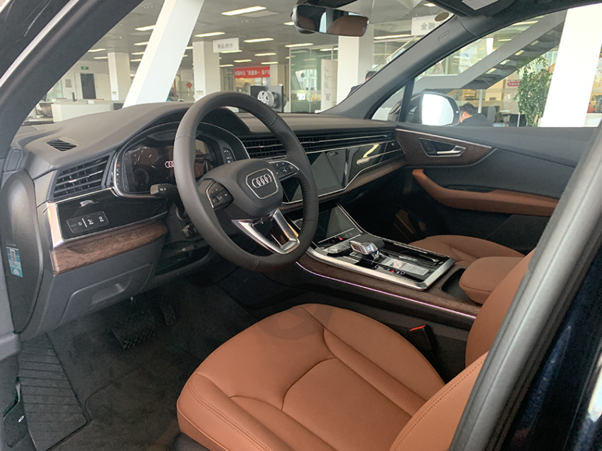 三款车型 69.98-99.88万元 新款奥迪Q7价格公布