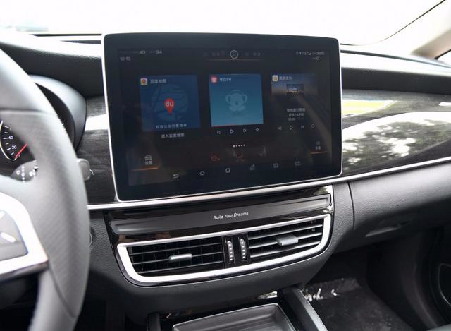 10万级6座MPV，2+2+2布局，中控屏像ipad，网友：这是买屏送车