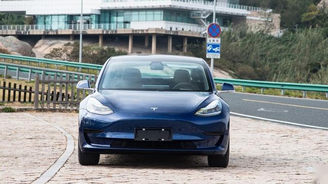 40万你会买谁？极星2和Model 3究竟怎么选