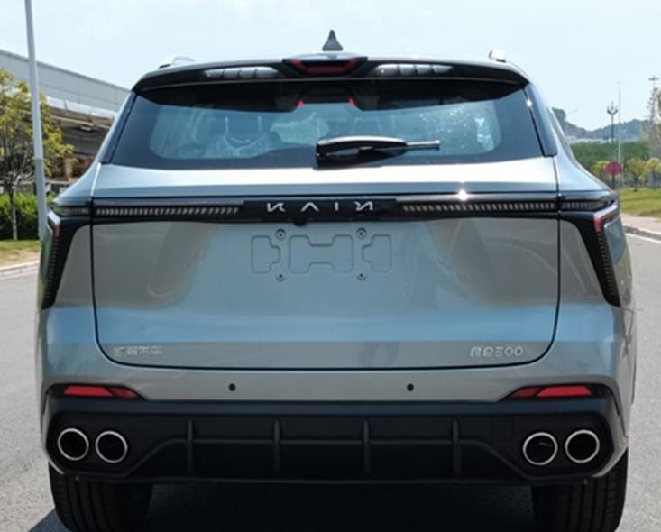 五粮液打造的全新SUV，轴距2820mm，搭载2.0T有254马力