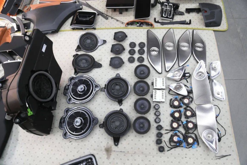 23款奔驰S450发烧友升级原厂4D大柏林之声音响，狂飙的音乐厅