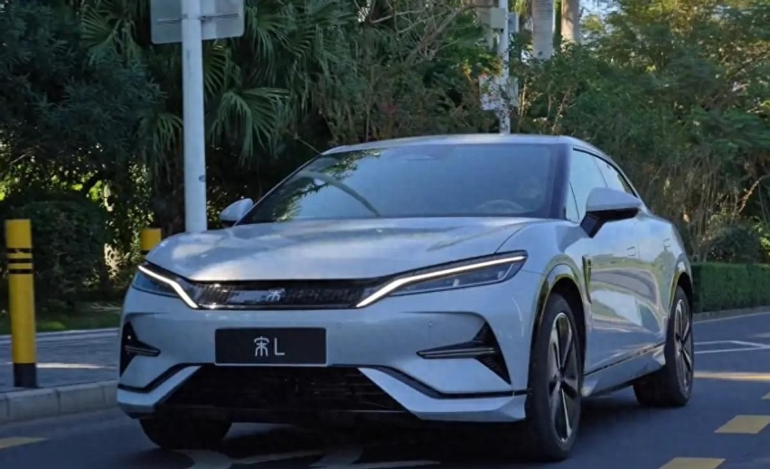 宋L中型猎装SUV，来看看这款“最美比亚迪”怎么样？