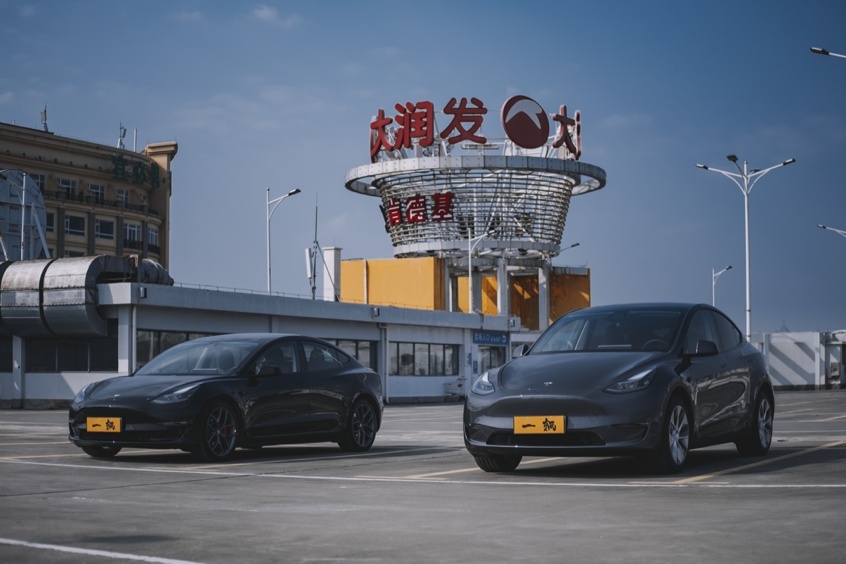 半程回顾，新能源品牌的悲喜并不相通