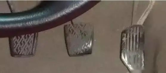 简洁干练，买二手车只需要查看这几个地方