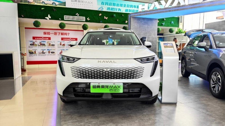 两驱价格买四驱 探店实拍哈弗枭龙MAX 纯电续航105km