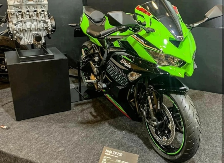 川崎ZX-25R，号称250CC排量最强机车