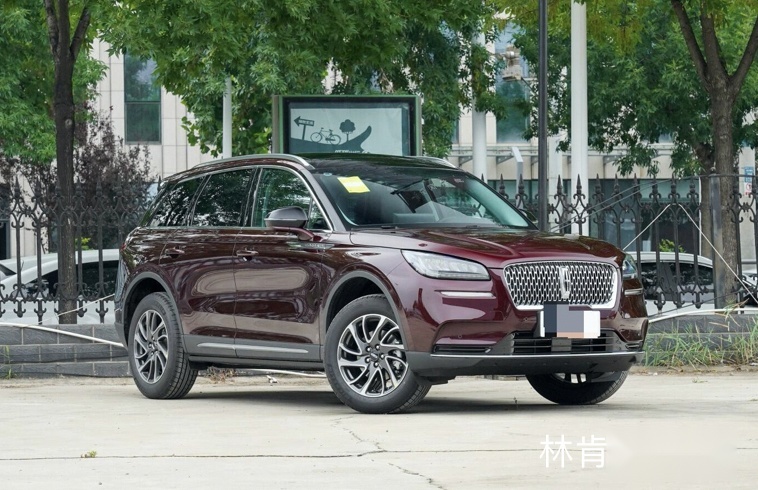 林肯冒险家 VS 宝马X1对决，综合表现彰显真实力