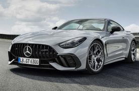 2025款奔驰AMG GT63 Pro：专属车漆+4.0L+V8发动机 零百加速3.1秒