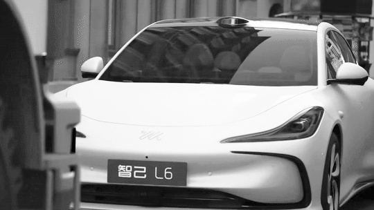2024款智己L6，蟹行模式怎么样？半固态电池是否靠谱