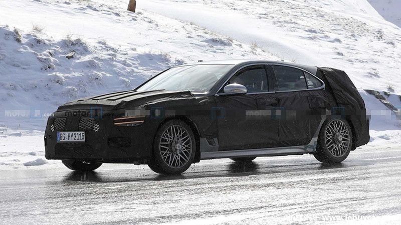 genesis-g70-wagon-new-spy-photo-front-three-quarters (1).jpg