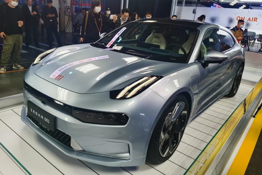 NEDC续航可达712km 极氪001上市售28.1万元起