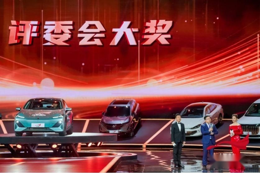 20万级中型纯电轿车，深蓝SL03 EV和汉EV，怎么选？