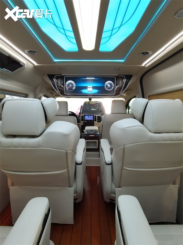 进口2022款丰田海狮改装豪华商务车,强劲动力超大尺寸