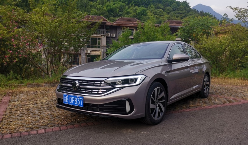试驾全新速腾1.5T，一台越发合格的A+级合资家轿？