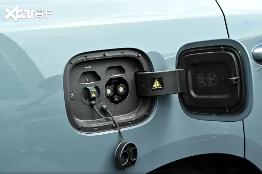 2.0T换1.5T，魏牌V9X家庭版对比加长版，差价1.8万