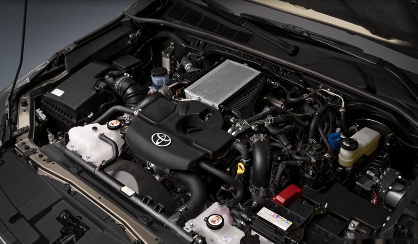 2024款丰田Hilux海外上市,新增了轻混系统,油耗低至7.5L