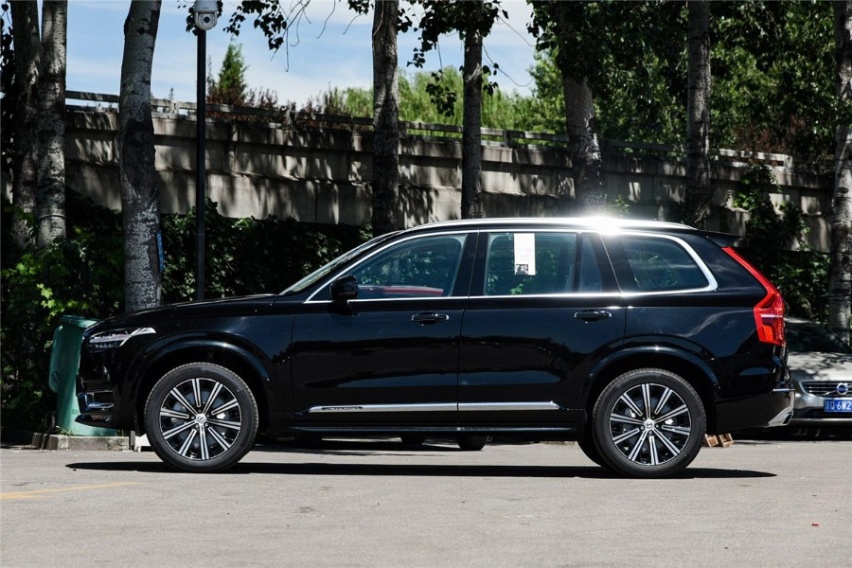 品牌不弱，气势不输，X5/途锐/XC90/Q8谁更胜一筹？