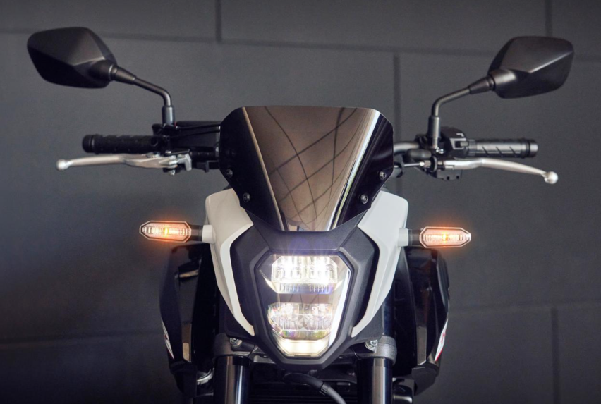 本田大黄蜂再添新车，CB500 Hornet来袭，全彩仪表支持手机互联
