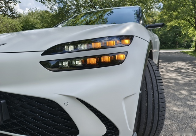 国内首发评测捷尼赛思GV60：求解电动车时代Modern Luxury