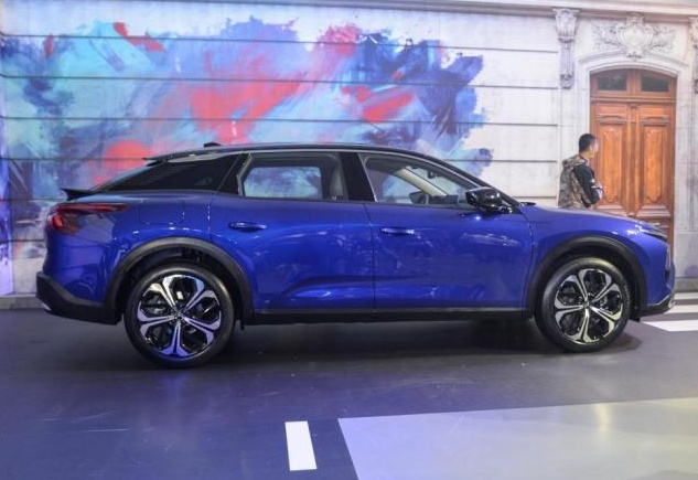 雪铁龙凡尔赛C5X发布，较马自达CX-4、领克05如何？