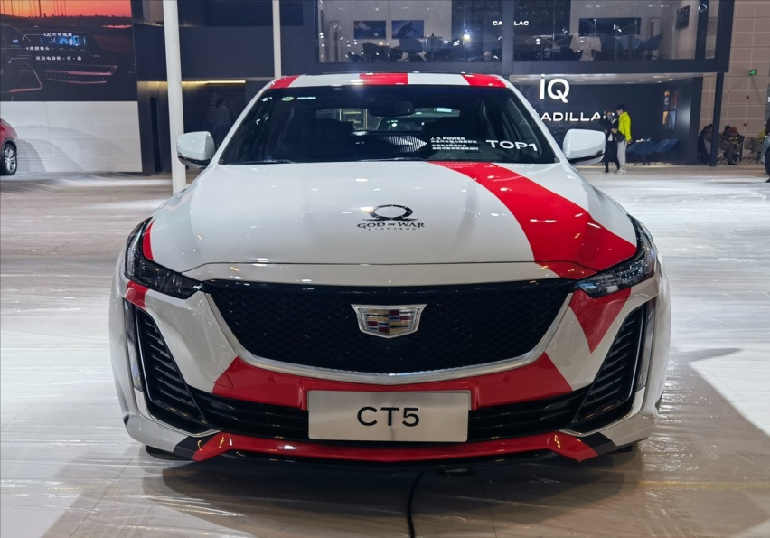 凯迪拉克CT5“战神”特别版亮相，新增车身彩绘，搭载2.0T+10AT