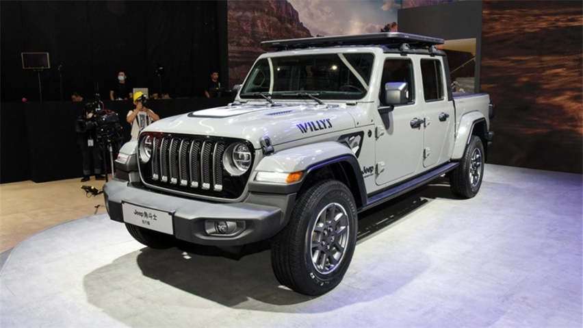 Jeep角斗士来了，年养车近3.6万元，比牧马人贵多少？