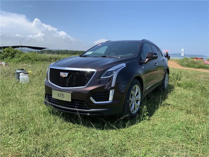 体验新款凯迪拉克XT5，全新动力更低油耗，舒适度再度升级