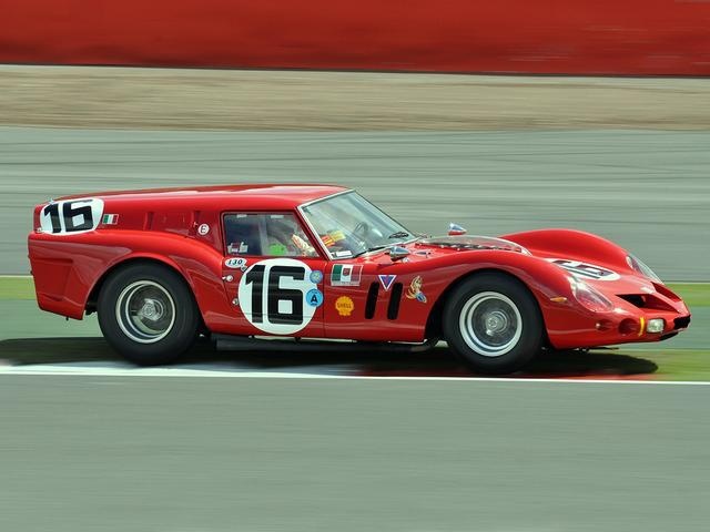 法拉利战争下的遗物 Serenissima Spyder