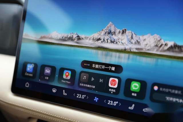 有颜值更有实力，AITO问界M5纯电版再适合小姐姐不过