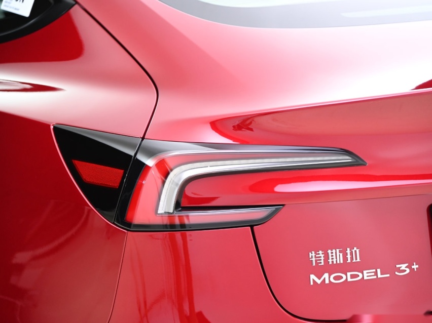 特斯拉Model 3 焕新版湖北首秀！汉口区域迎来第一家特斯拉中心