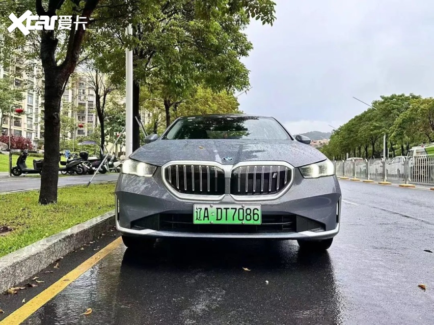 驾驭梦想：BMW i5 从深圳奔赴阿勒泰的壮丽之旅，今天启程！