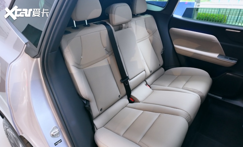 限时26.99万元起，沃尔沃全新XC70上市：超混系统+领航辅助