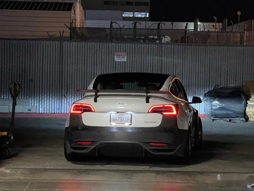扬言刷新全美赛道纪录！赛化特斯拉Model 3有这个实力吗？