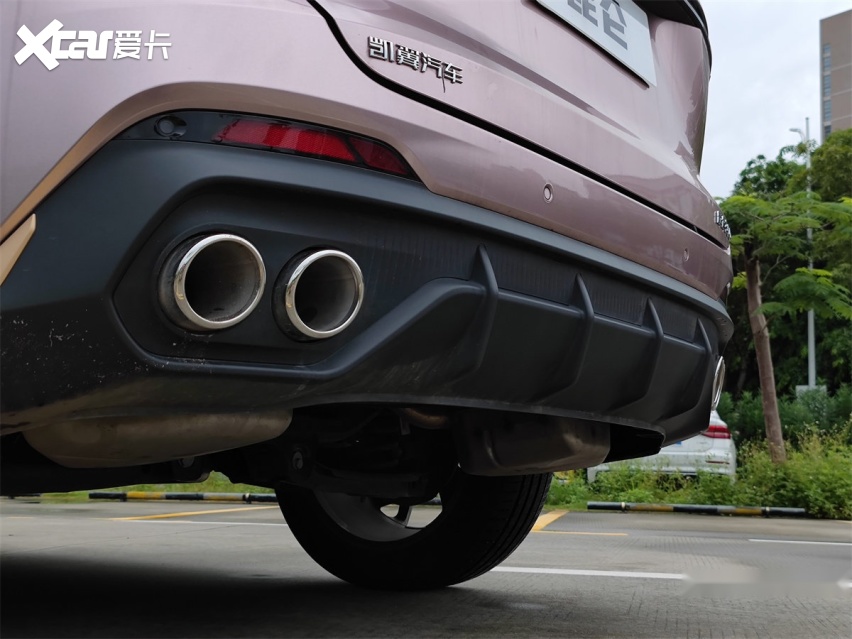 十万级最强产品！这SUV战力拉满 售价只要9.99万起！