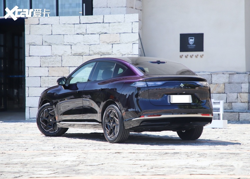 国产版"特斯拉model x"上市!二十万出头配鸥翼门,续航770km
