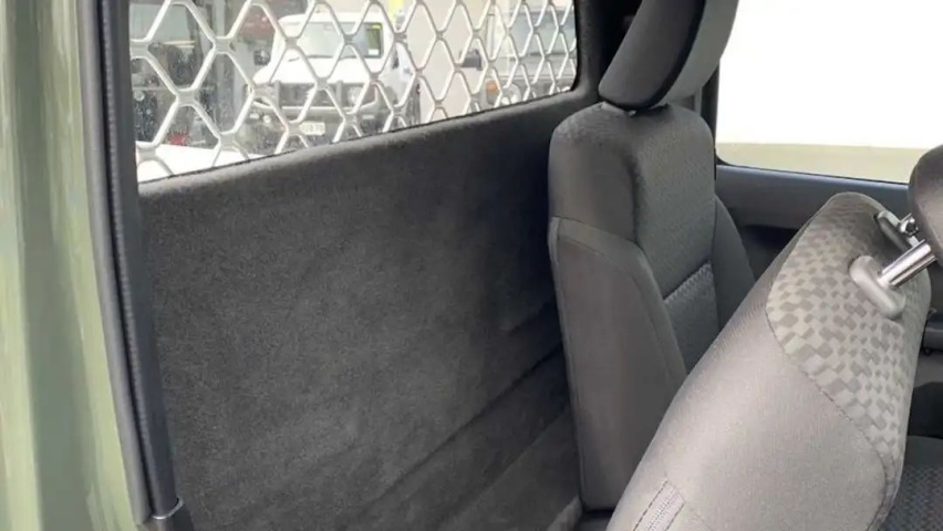 什么神仙操作？铃木吉姆尼秒变单排小货车