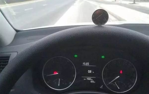 挑选二手车可以这样看，远离交通事故车