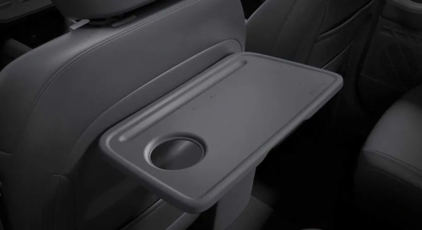 【e汽车】现代发布新紧凑型MPV——Stargazer官图