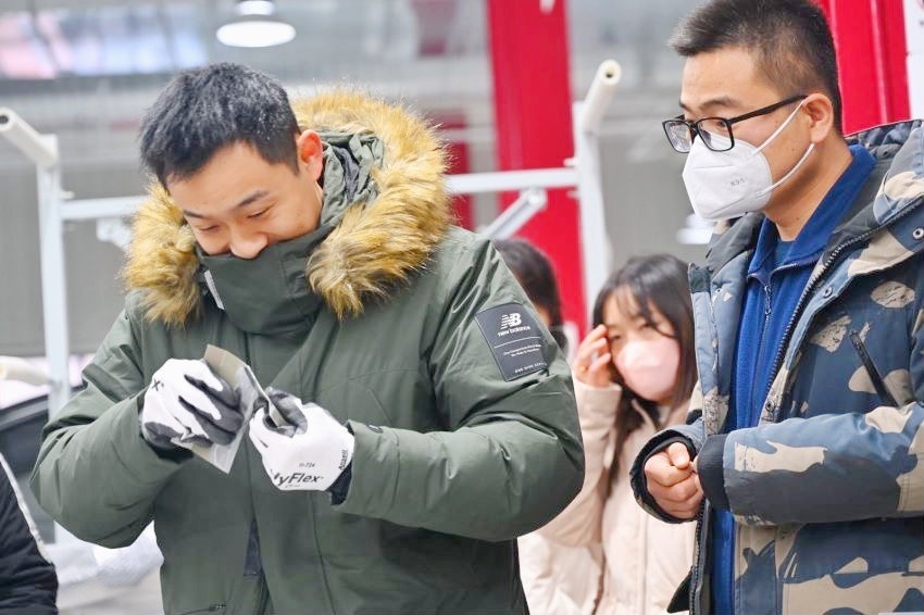 每颗螺丝力度都能数据化 西安航天城特斯拉中心盛大开业