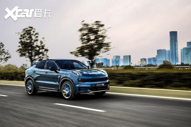 拳打宝马X4、脚踢奥迪Q3等车型，领克05这身板能行不？