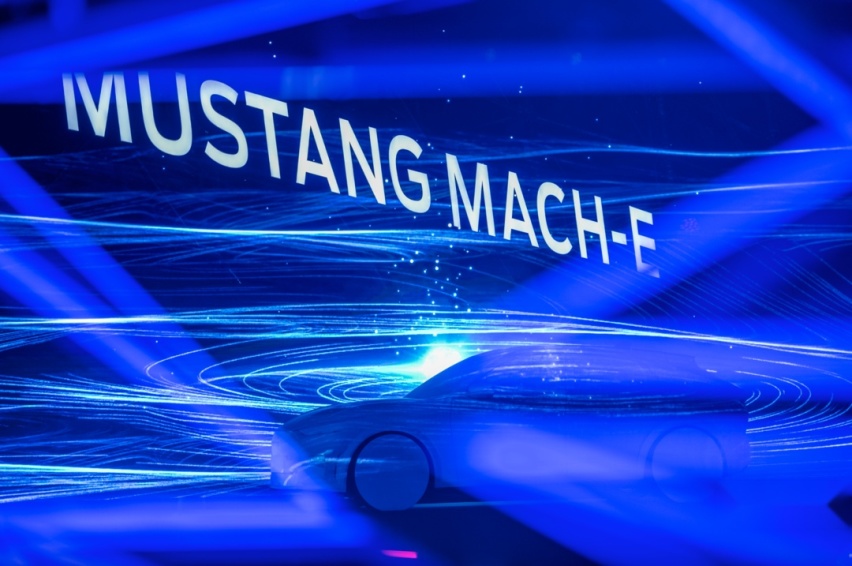 比Model Y更快！Mustang Mach-E GT到底有多香？