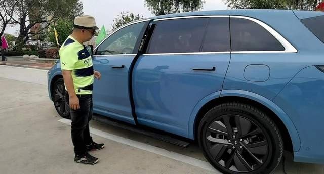 严重可夹断手指？电吸门安全引发关注，理想L7该如何破局？