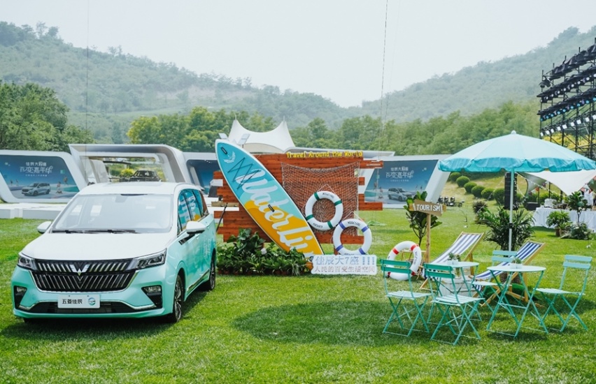 百变星车 6.88万元就能买到的大7座MPV—五菱佳辰