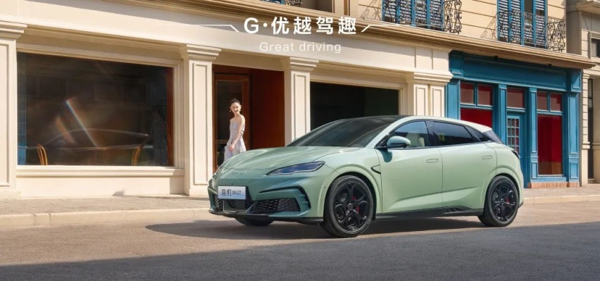 4.8秒破百、超100项标配！年轻人的首款GT车型？海豹06GT你怎么
