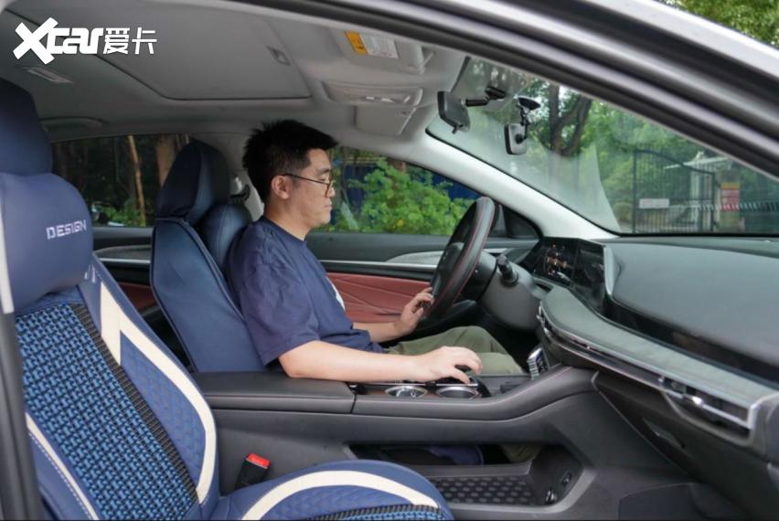 预算8万买运动轿跑，全新奕炫马赫版PK逸动PLUS，谁更适合年轻人？