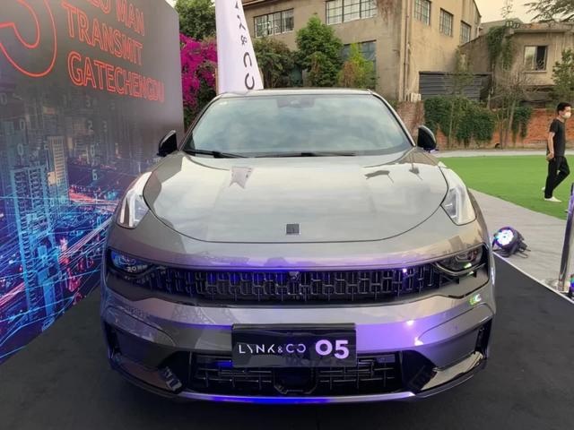 实拍领克05：标配2.0T+8AT，目前最诱人的CMA车型
