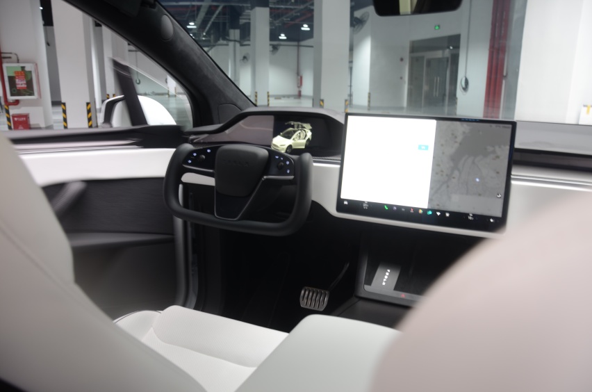 静态感受特斯拉Model S Plaid，静若处子的极简，动如脱兔的张
